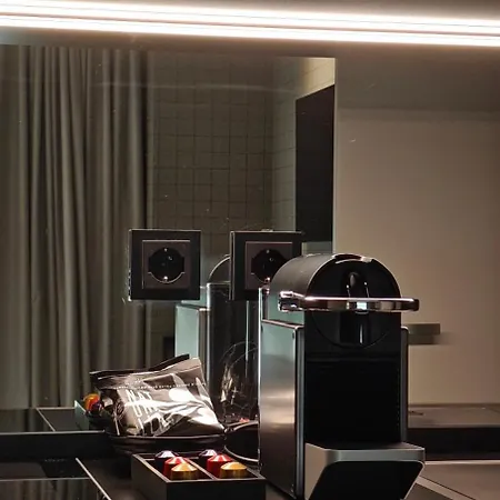 Zeta Aparthotel