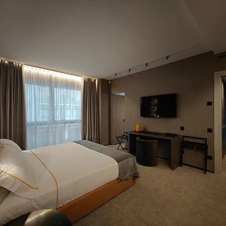 Zeta Aparthotel Bari